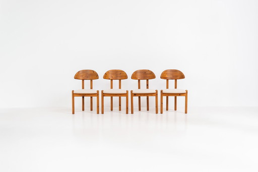 Set of 4 pine chairs by Vamdrup Stolefabrik (Denmark, 1970s).