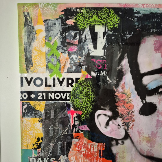 Image 1 of Straßenplakate auf Leinwand (Mixed Media)