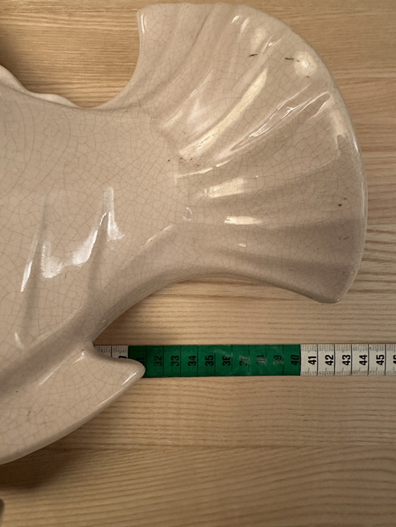 Image 1 of Le Jean, grande statua di pesce in stile Art Déco screpolato