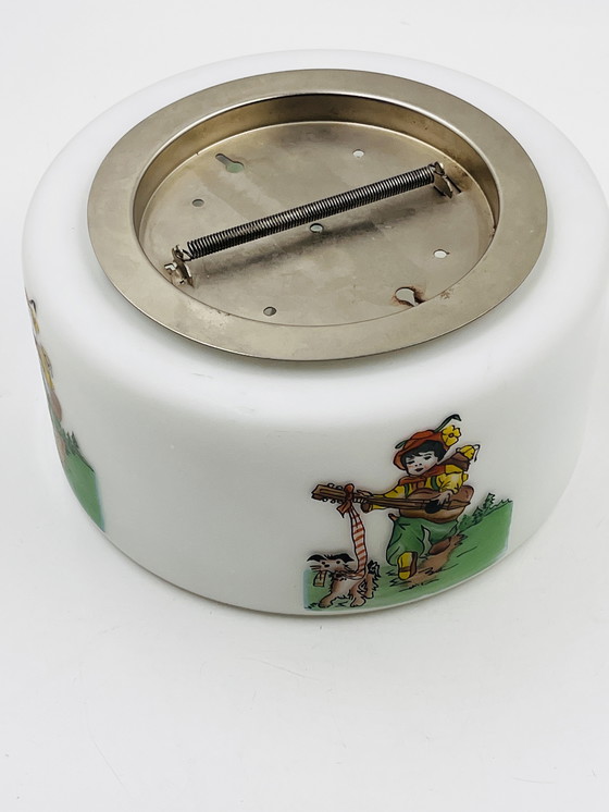 Image 1 of Opalin-Deckenleuchte Kinderdekor