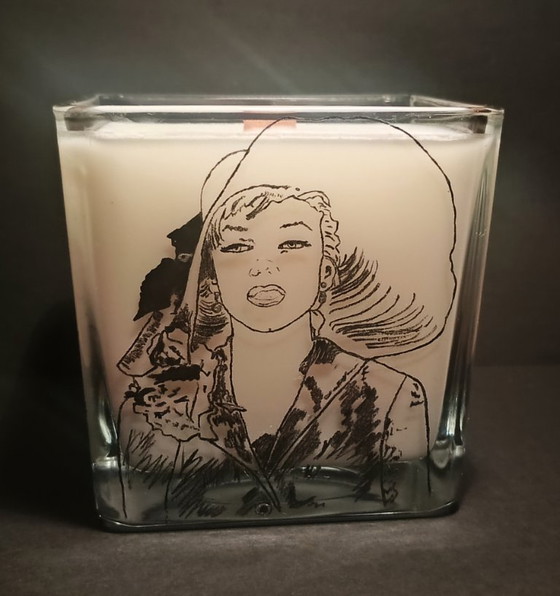 Marilyn Monroe · Sammlerstück 1/1 Handbemalte funktionale Kerze – Glaskunst, Glass (photo 3 of 6)
