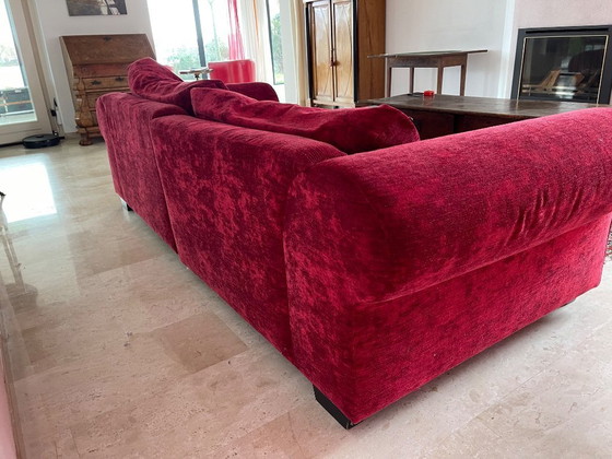 Image 1 of Warmrotes Samtsofa, 3-Sitzer