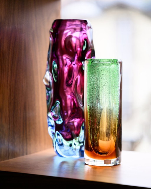 Jarrón de núcleo rojo de Jan Beranek de 1959 y escultura vintage de cristal checo estilo Vizner