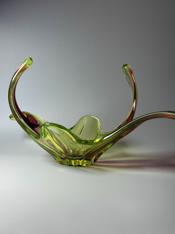 Image 1 of Grande centrotavola in vetro di Murano all'uranio di Seguso, Italia, anni '50-'60 — 50 cm