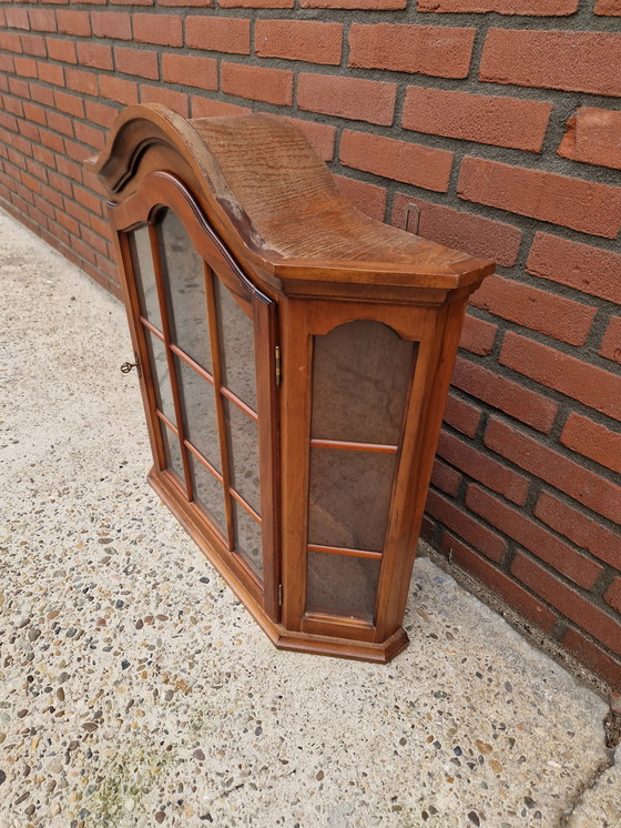 Image 1 of Wall cabinet