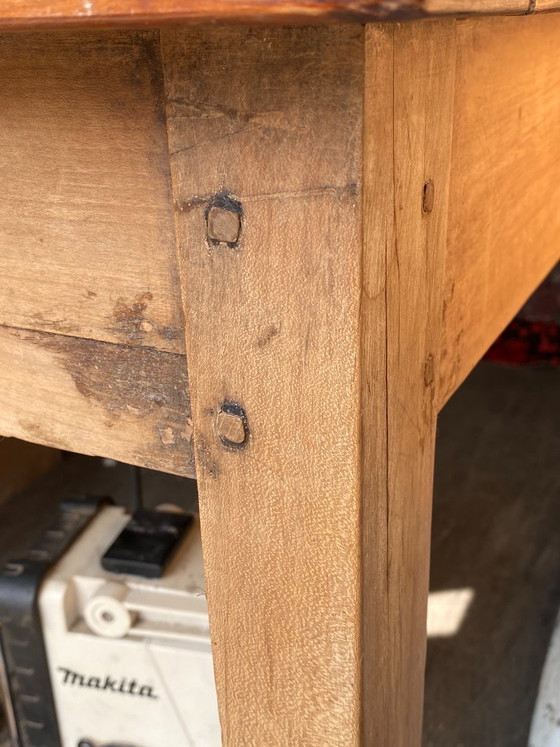 Image 1 of Eettafel in boerderijstijl van massief hout met 1 lade, circa 1930, 209x80 cm