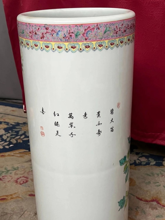 Hand-painted vase. – Porcelain (photo 5 of 6)