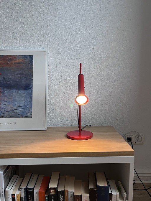 Lámpara de mesa Nordlux Denmark, roja, estilo vintage de mediados de siglo | Diseño de los 70 | Foco ajustable de metal
