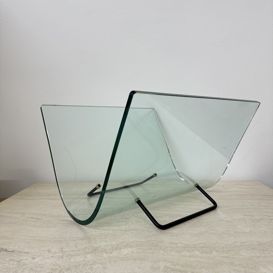 Image 1 of Postmoderner Zeitschriftenständer aus gebogenem Glas von Fiam Italy, 1980er Jahre