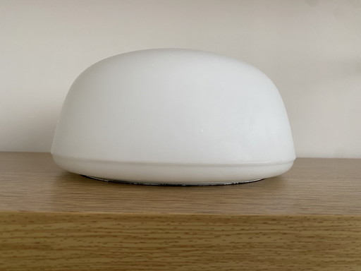 Deckenleuchte/Wandleuchte im Mid-Century-Stil aus weißem, mattem Glas – Gispen-Stil