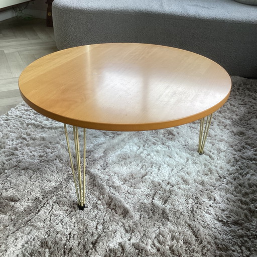 Mesa de centro redonda de estilo escandinavo