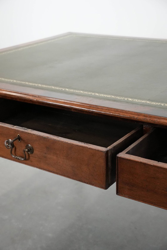 Image 1 of Antieke Schrijftafel/ Bureau/ Partner Desk Uit Begin 20e Eeuw Met 6 Lades En Een Donkergroen Lederen Blad In Engelse Stijl