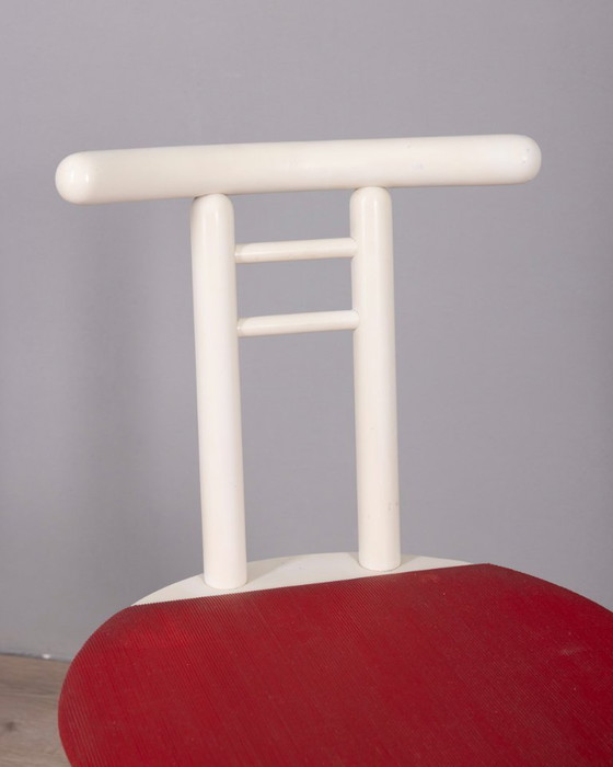 Image 1 of Set di 4 sedie vintage anni '80 in legno e vinile rosso, design italiano.