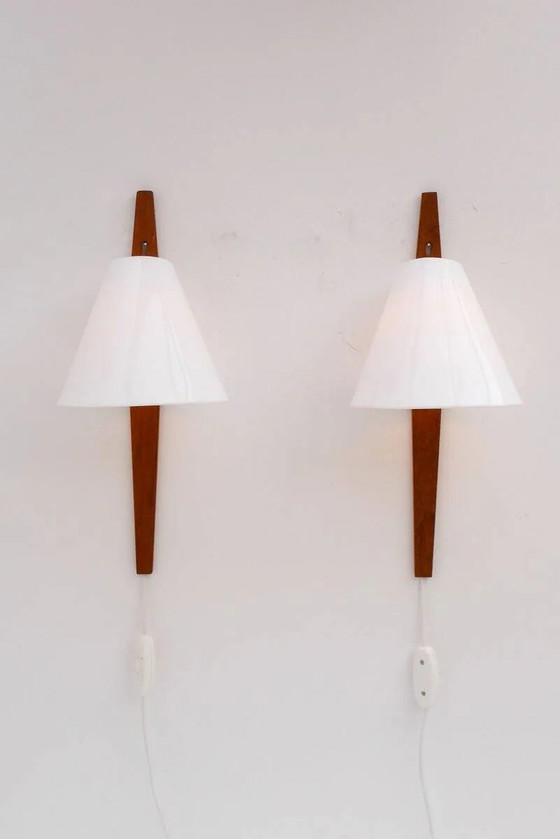 Mid-century moderne Zweedse wandlampen in teak van Uno & Östen Kristiansson voor Luxus, 1975, set van 2 (photo 14 of 21)