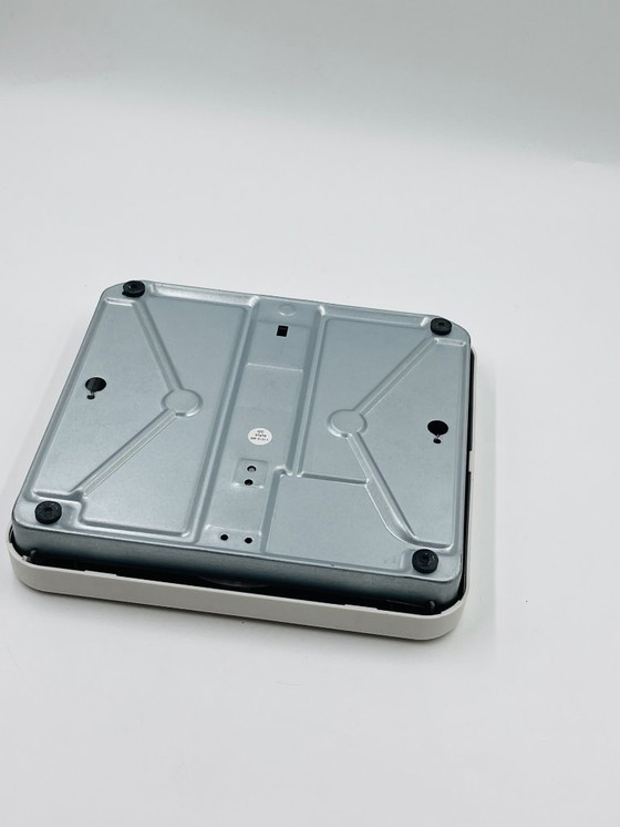 Image 1 of Vintage Soehnle red bathroom scale from the 1970s