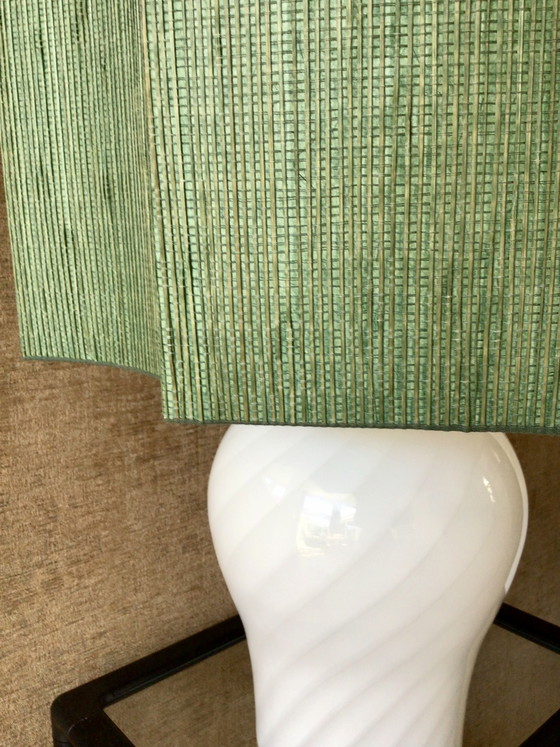 Image 1 of Grande lampe de table italienne en verre de Murano tourbillonnant, style milieu du XXe siècle, H 78 cm