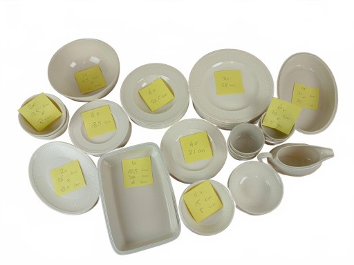 Magnifique service de table Wedgwood Windsor de 51 pièces