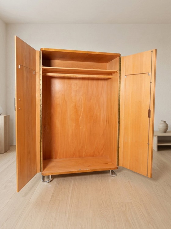 Image 1 of Funktionalistischer Kleiderschrank von Vichr & spol., Kleiderschrank im Bauhaus-Stil, Tschechoslowakei der 1930er Jahre
