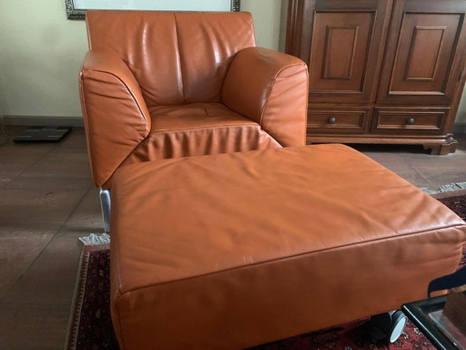 Repose-pieds Jori design en cuir orange, mobile