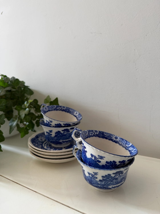 Blau-weiße Tassen und Untertassen, 4er-Set – Geschirr, Ceramic, Vintage (photo 3 of 5)