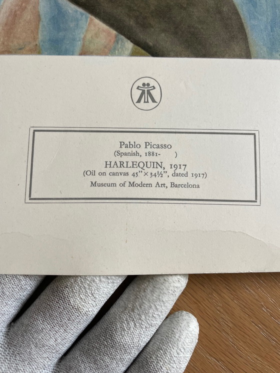 Image 1 of Pablo Picasso (1881-1973), Arlecchino, 1917, Copyright The Twin Editions, Diritti di riproduzione Riserve SPADEM Parigi, TP