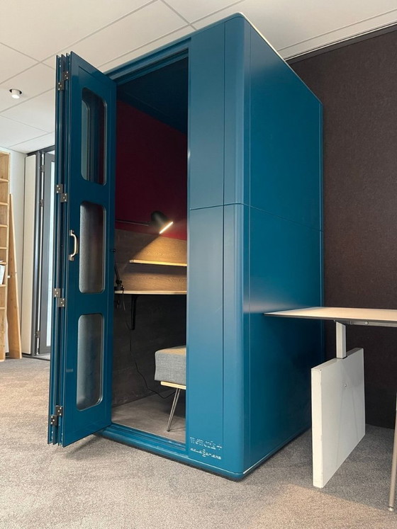 Image 1 of Cabine téléphonique acoustique WeWork+ StudioBricks / Espace de travail modulable - À récupérer à Amsterdam, Pays-Bas