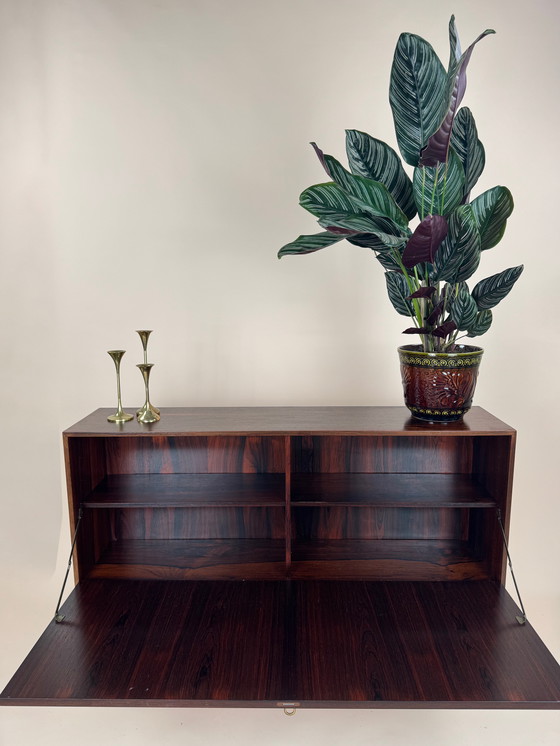 Image 1 of Armario de palisandro de mediados de siglo - Elegancia escandinava