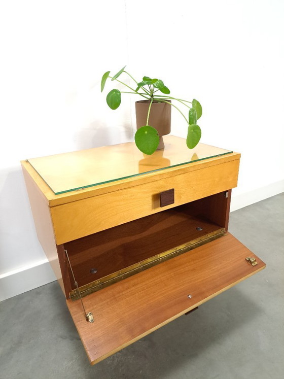 Image 1 of Set nachtkastjes met lade en vierkante grepen