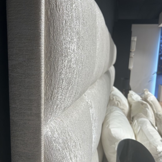 Image 1 of Lit Serta Magnum Extra Grande - 200x220