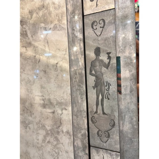 Image 1 of Figuras mitológicas venecianas de Baco talladas a mano en un espejo antiguo