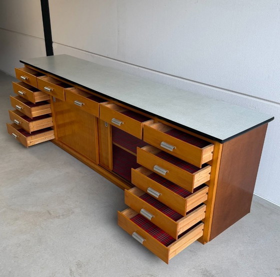 Credenze scolastica industriale vintage – Legno (photo 10 of 15)