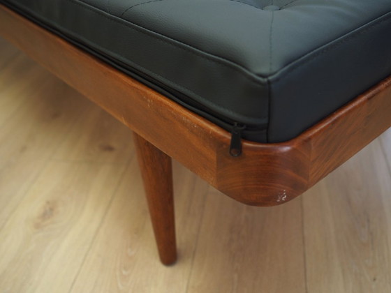 Image 1 of Lit de jour en teck, design danois, années 1970, production : Danemark