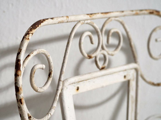 Antique outdoor chairs in white (c.1920). Set of 4 pieces – Garden chairs, Wood, Iron (photo 36 of 40)