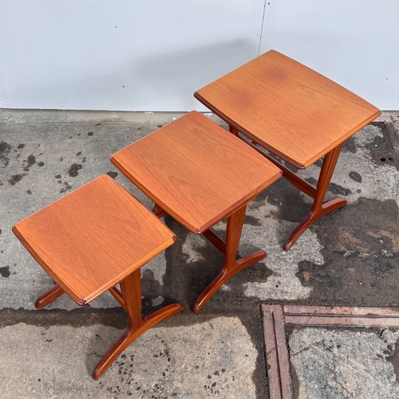 Image 1 of Tavolini a incastro, anni '60 — Design di metà secolo