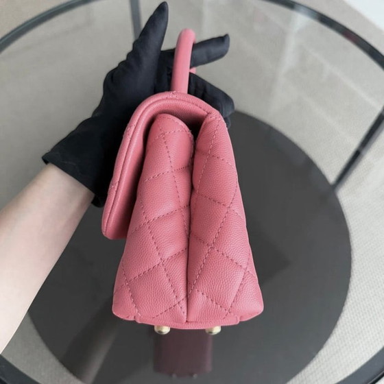 Image 1 of Chanel Coco Handle Small - Pelle trapuntata color caviale rosa con finiture dorate Serie 27