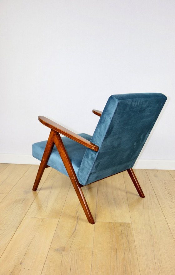 Image 1 of B-310 VAR fauteuil in zeeblauw fluweel. 2 stuks beschikbaar.
