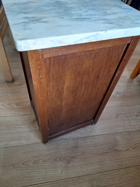 Image 1 of Comodino antico con piano in marmo