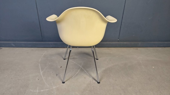 Sedia vintage Dax di Charles e Ray Eames per Vitra, anni '90 – Sedie e poltrone, Metal, Plastic (photo 4 of 17)