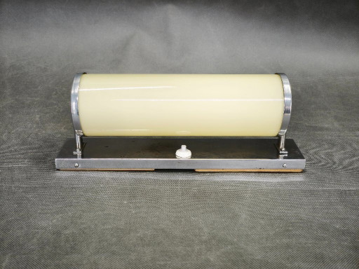 Bauhaus-Wandleuchte aus den 1930er Jahren mit Chrom und cremefarbenem Opalglas, Tschechoslowakei