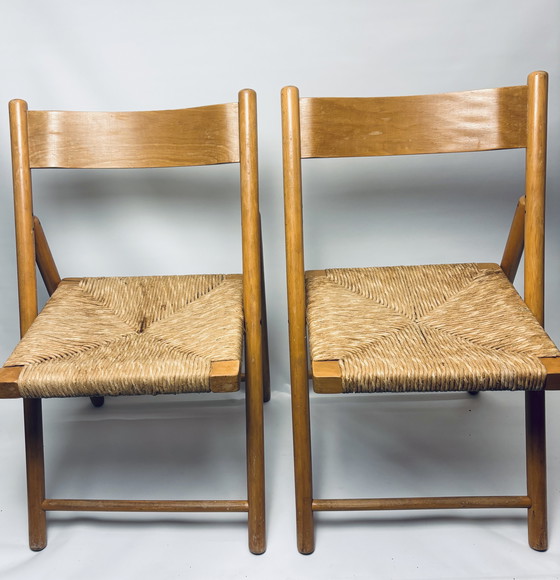 Image 1 of Set of 2 vintage wooden folding chairs with rattan seats – 1970s/1980s kg