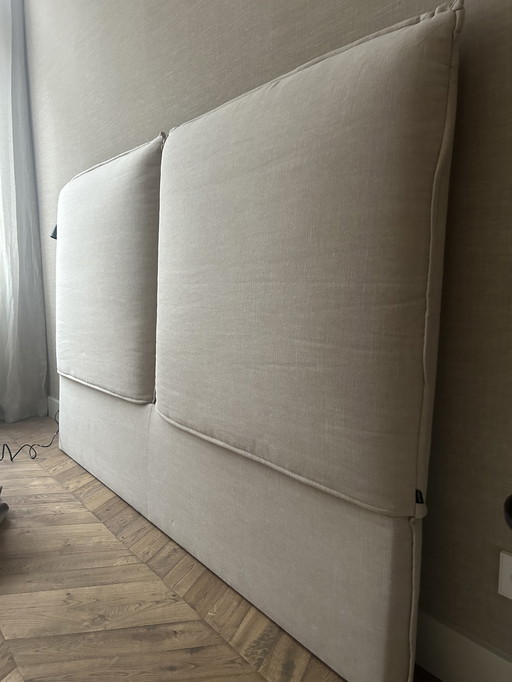 Bolia Feng hoofdbord