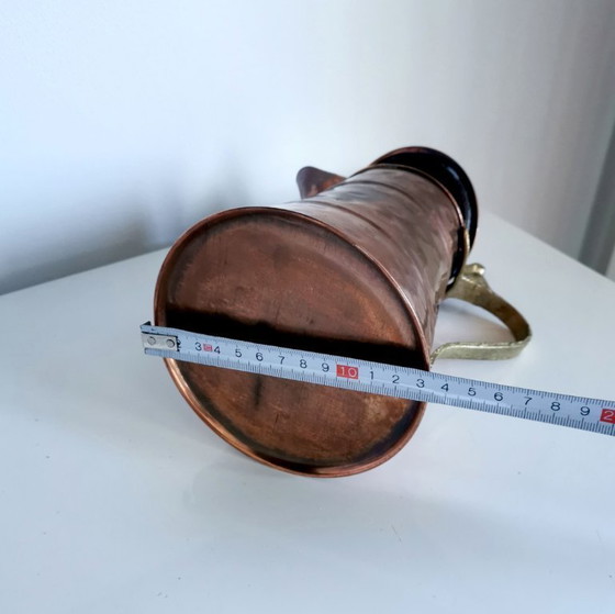 Image 1 of CAFFETTIERA ANTICA ARTIGIANALE IN RAME E OTTONE