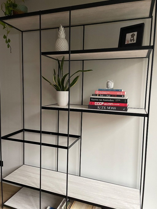 Furnified Berlin shelf