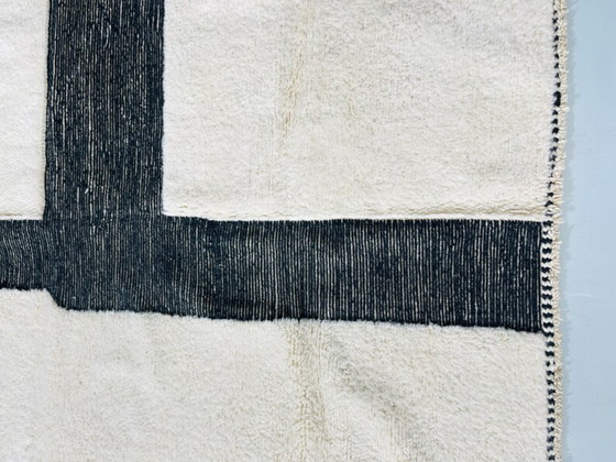 Image 1 of Tapis marocain en laine naturelle 350cmx300cm