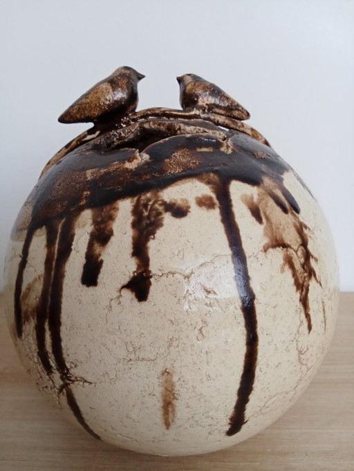 Pièce unique Oiseaux éclosant de l'œuf en céramique cuite au four Raku