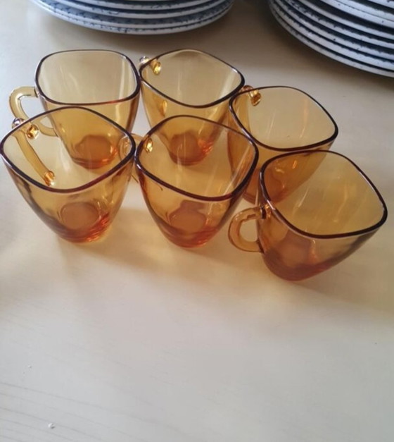Set van 6 koffiekopjes + 6 schotels van vintage amberkleurig glas – Glazen & Karaffen (photo 3 of 5)