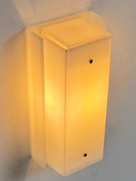 Image 1 of Een paar vintage Perspex wandlampen, Italië, 1970