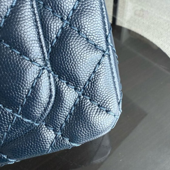 Image 1 of Chanel Classic Flap Mini Rectangle - Caviar 20CM Gewatteerd Donkerblauw Ruthenium Zilverkleurige Hardware Serie 23