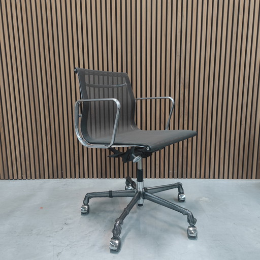 Vitra Eames Ea117 Office Chair