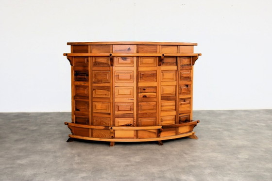 Image 1 of Brutalistische Bar | Barhocker | 70er Jahre | Kiefernholz